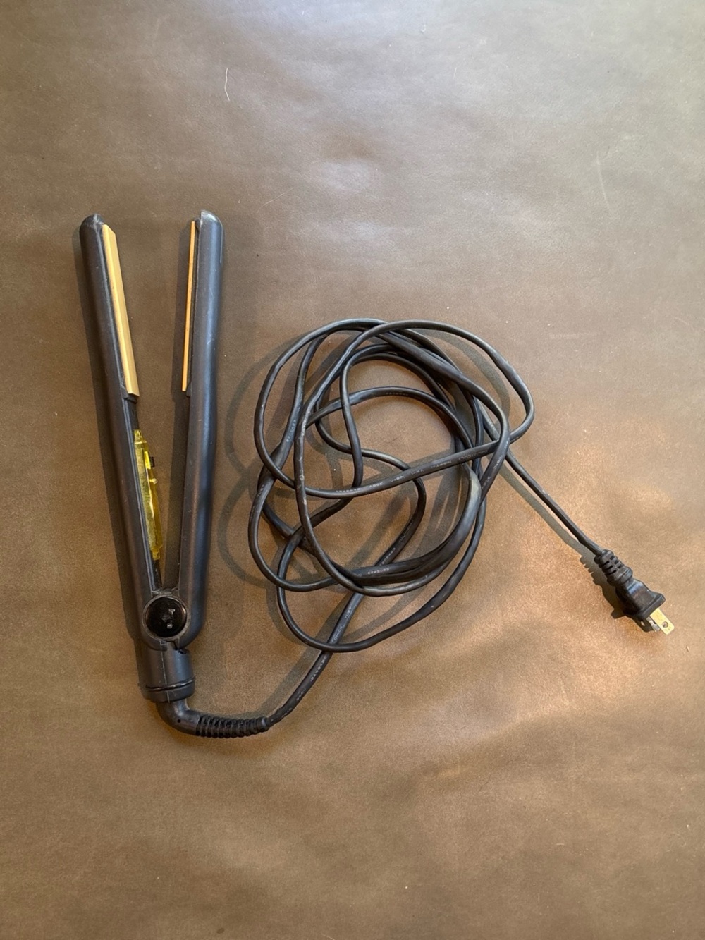 Black Hair Straightener Flat Iron. Infra Shine brand. Works great!